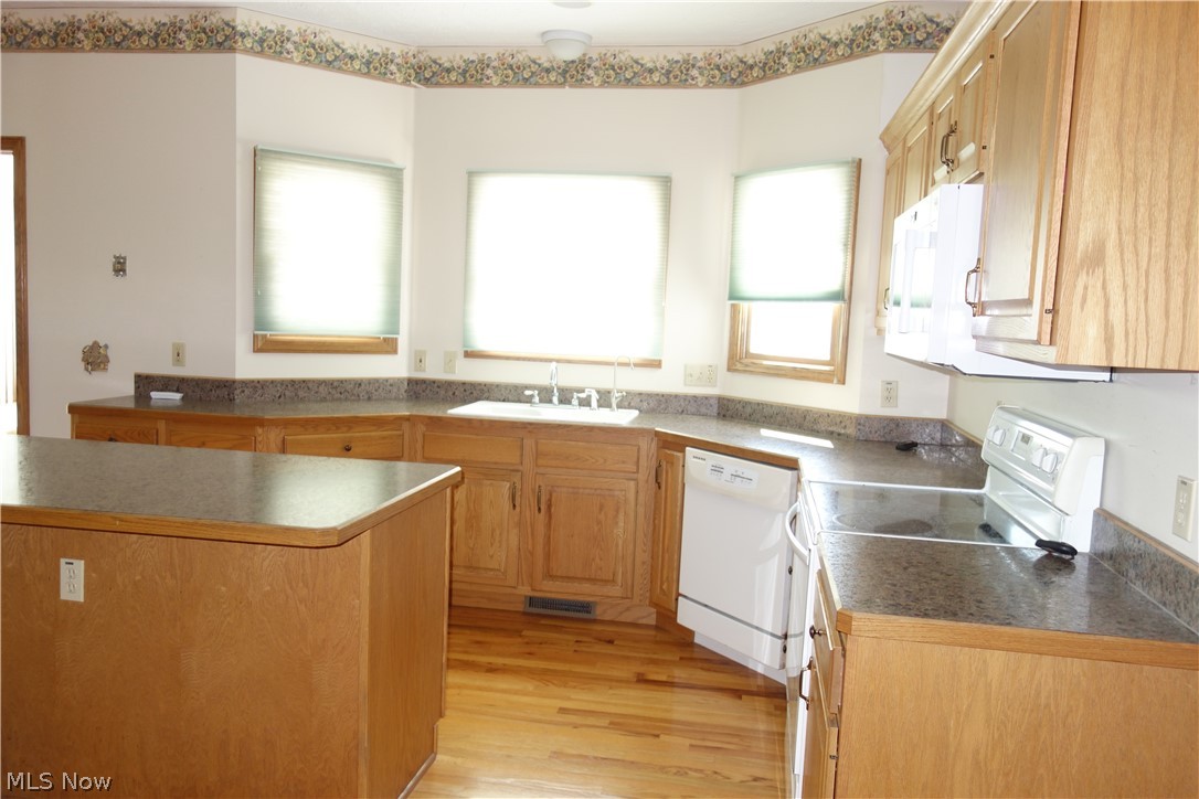 Connecticut Court Estate #2 - Residential