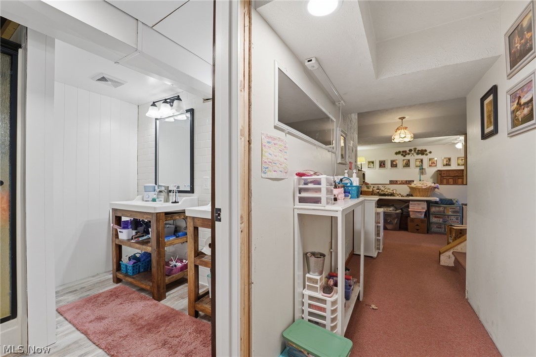 Connecticut Western Reserve - Residential