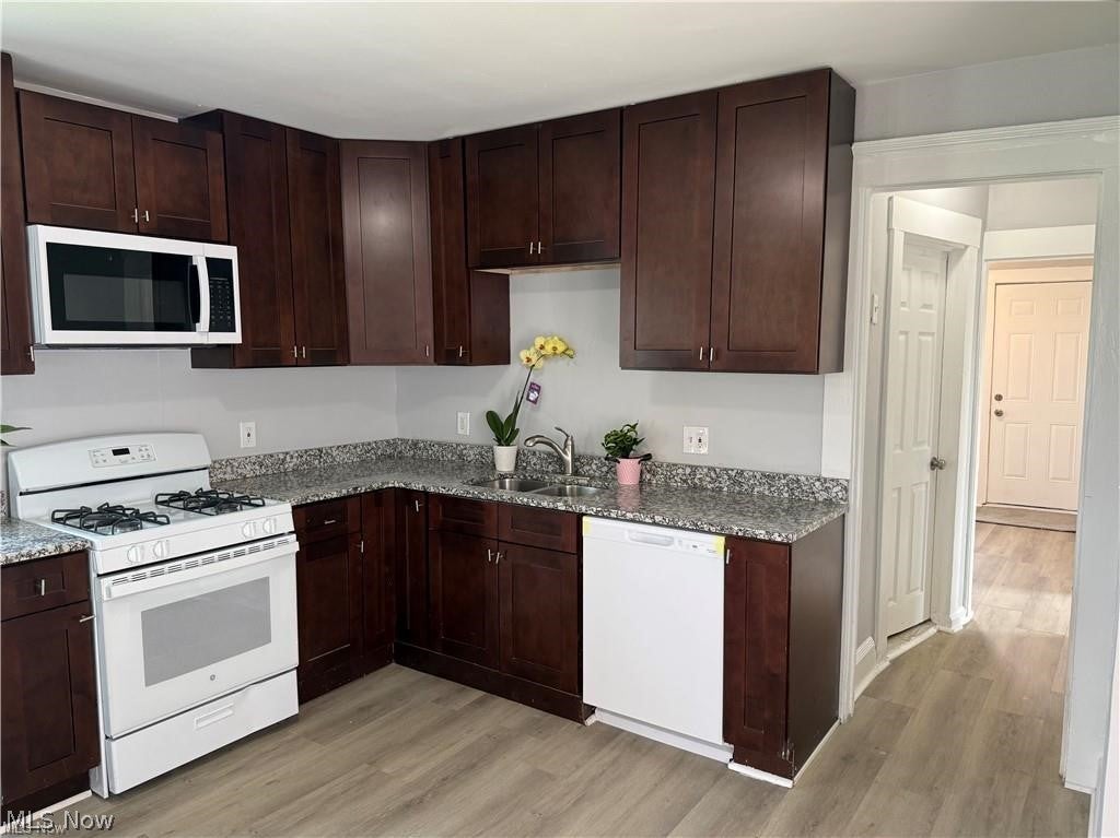 3143 W 104th Street