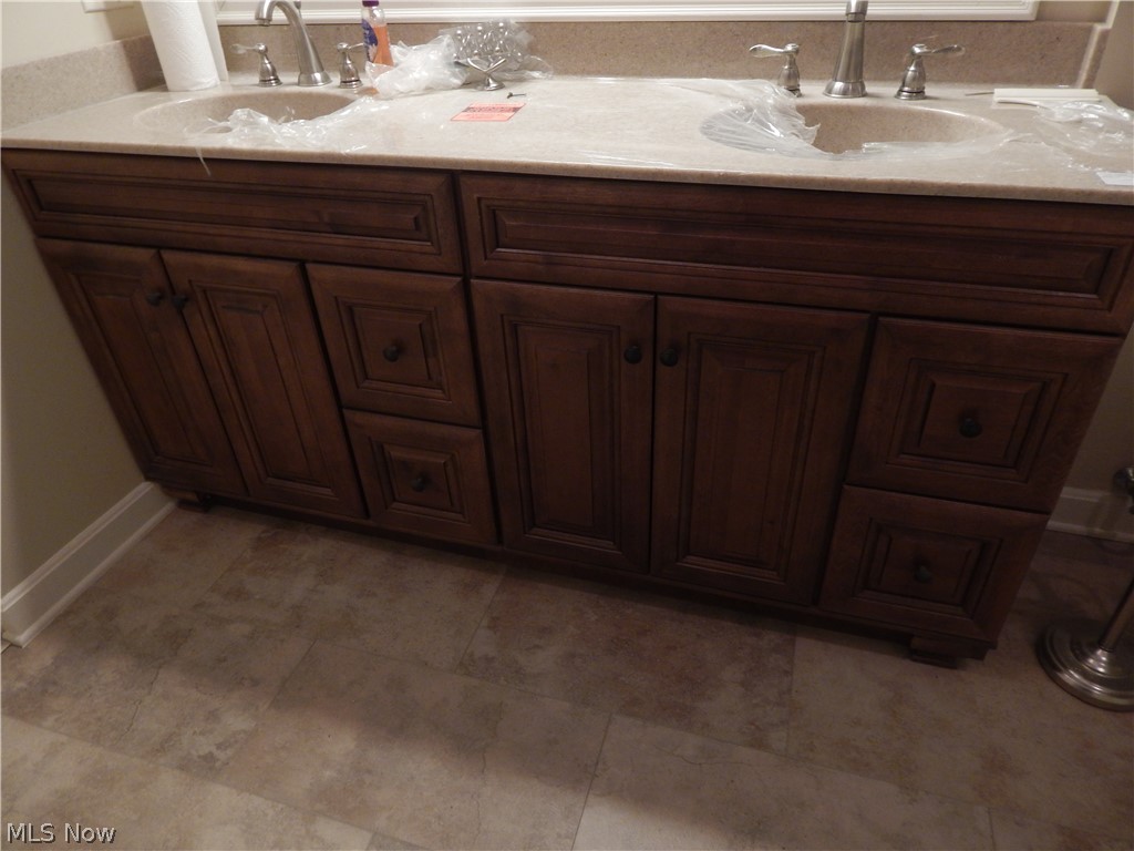 Gates Mills Condo - Residential