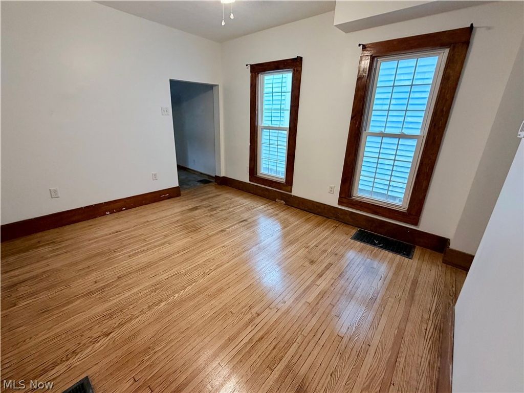 Photo of 4254 Harrison Street, Bellaire, OH 43906 (MLS # 5212696)
