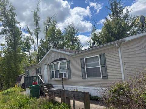 Homes For Sale - 6476 Linda Lane<br/> Ravenna, OH 44266
