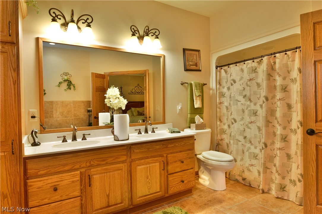 Sanctuary/Frst Hills 01 - Residential