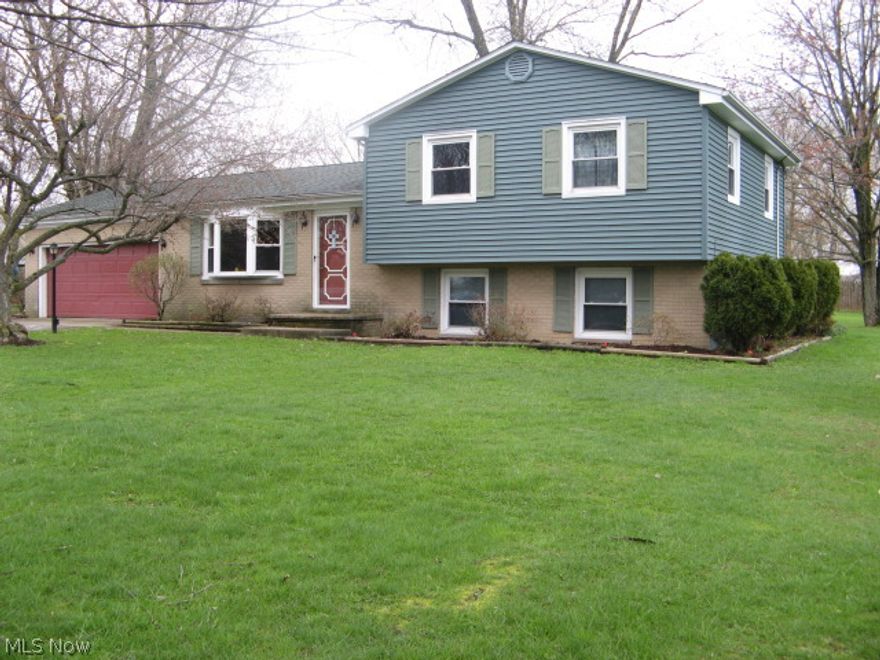 Home located in a quiet, desirable neighborhood in Jefferson within walking distance to new junior/senior high school. House has been well maintained with landscaped lot and optional horse shoe driveway. Garage has pull down stair access to attic. Heated 12x24 workshop in rear of garage that has new ceilings and walls. New roof w/10 year warranty. Basement completely remodeled in 2014 (couch and chair new in 2014 stays)