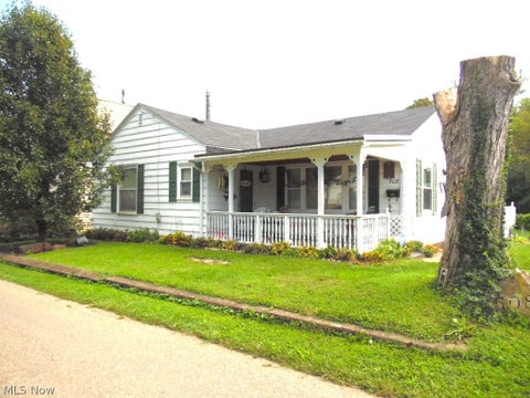 Photo of 508 Coe Avenue, Coshocton, OH 43812 (MLS # 5241161)