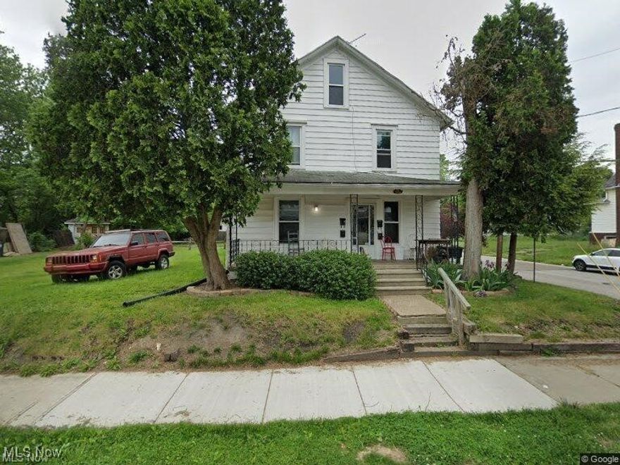 Undated 1 bedroom apartment, all utilities included, vouchers accepted, pets allowed with pet deposit and monthly fee.