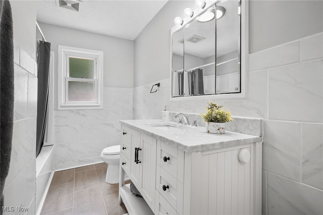 Willobee On The Lake 3 - Residential