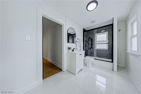 Tiny photo for 3244 Redwood Road, Cleveland Heights, OH 44118 (MLS # 5211281)