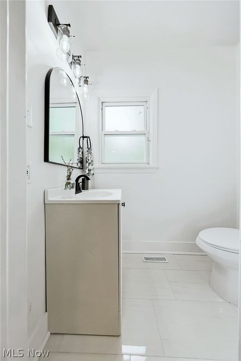 Tiny photo for 3244 Redwood Road, Cleveland Heights, OH 44118 (MLS # 5211281)