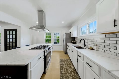 Tiny photo for 3244 Redwood Road, Cleveland Heights, OH 44118 (MLS # 5211281)
