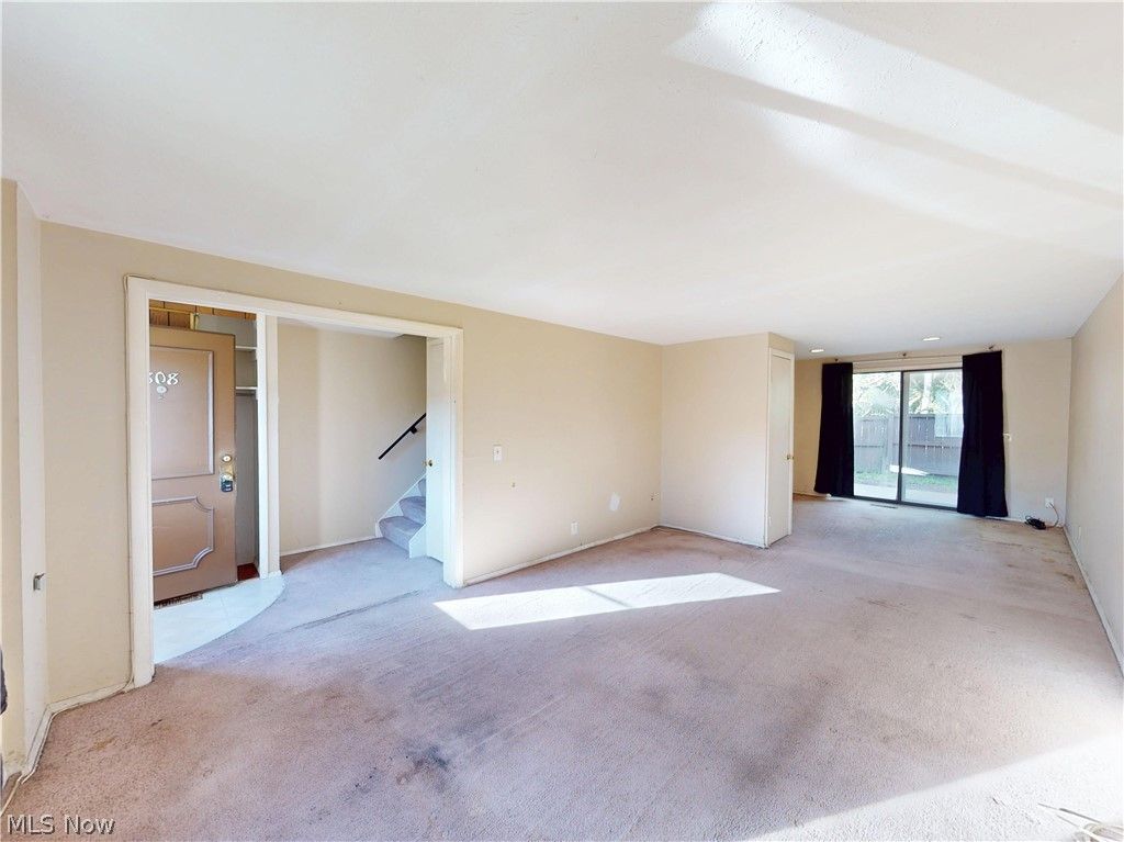 Photo of 1651 Mentor Avenue #808, Painesville, OH 44077 (MLS # 5210582)