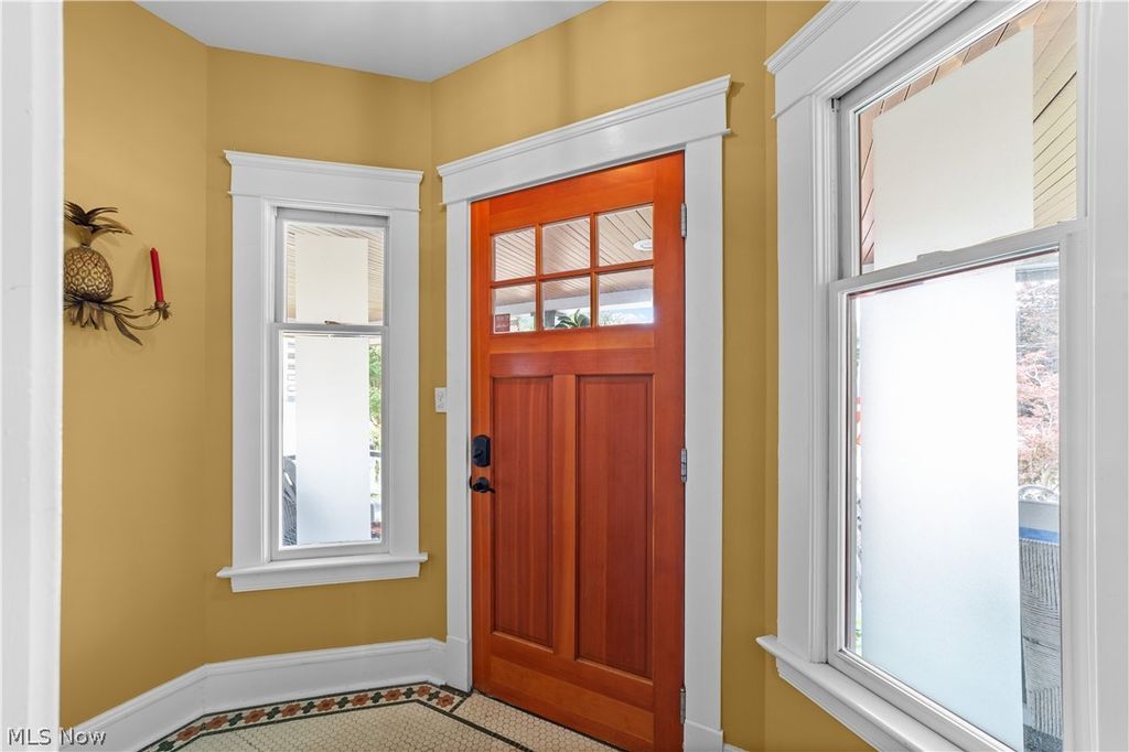Photo of 1483 E 105th Street, Cleveland, OH 44106 (MLS # 5226152)