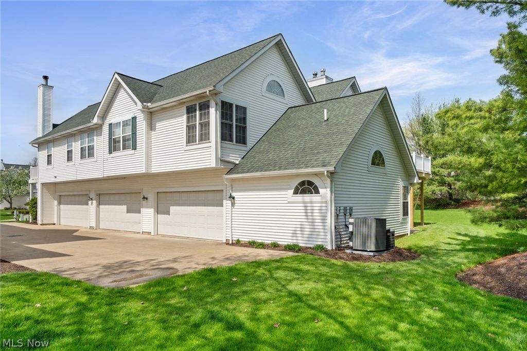 Photo of 116 Vista Court, North Olmsted, OH 44070 (MLS # 5201329)