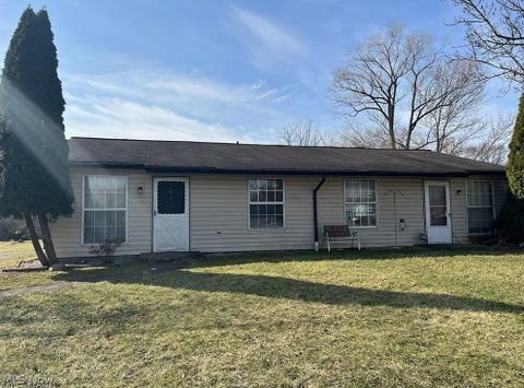 Multifamily For Sale - 3013 Hilton Street<br/> Massillon, OH 44646