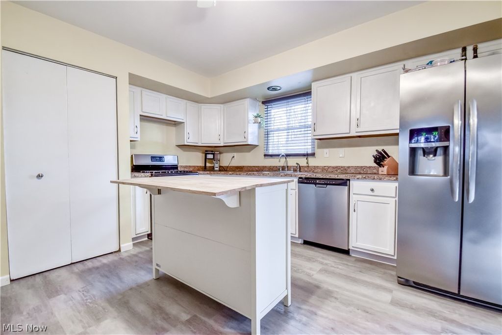 Photo of 9925 Aldridge Drive, Columbia Station, OH 44028 (MLS # 5191996)