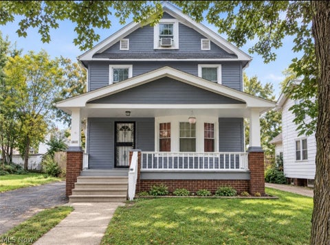 Homes For Sale - 15811 Huntmere Avenue<br/> Cleveland, OH 44110