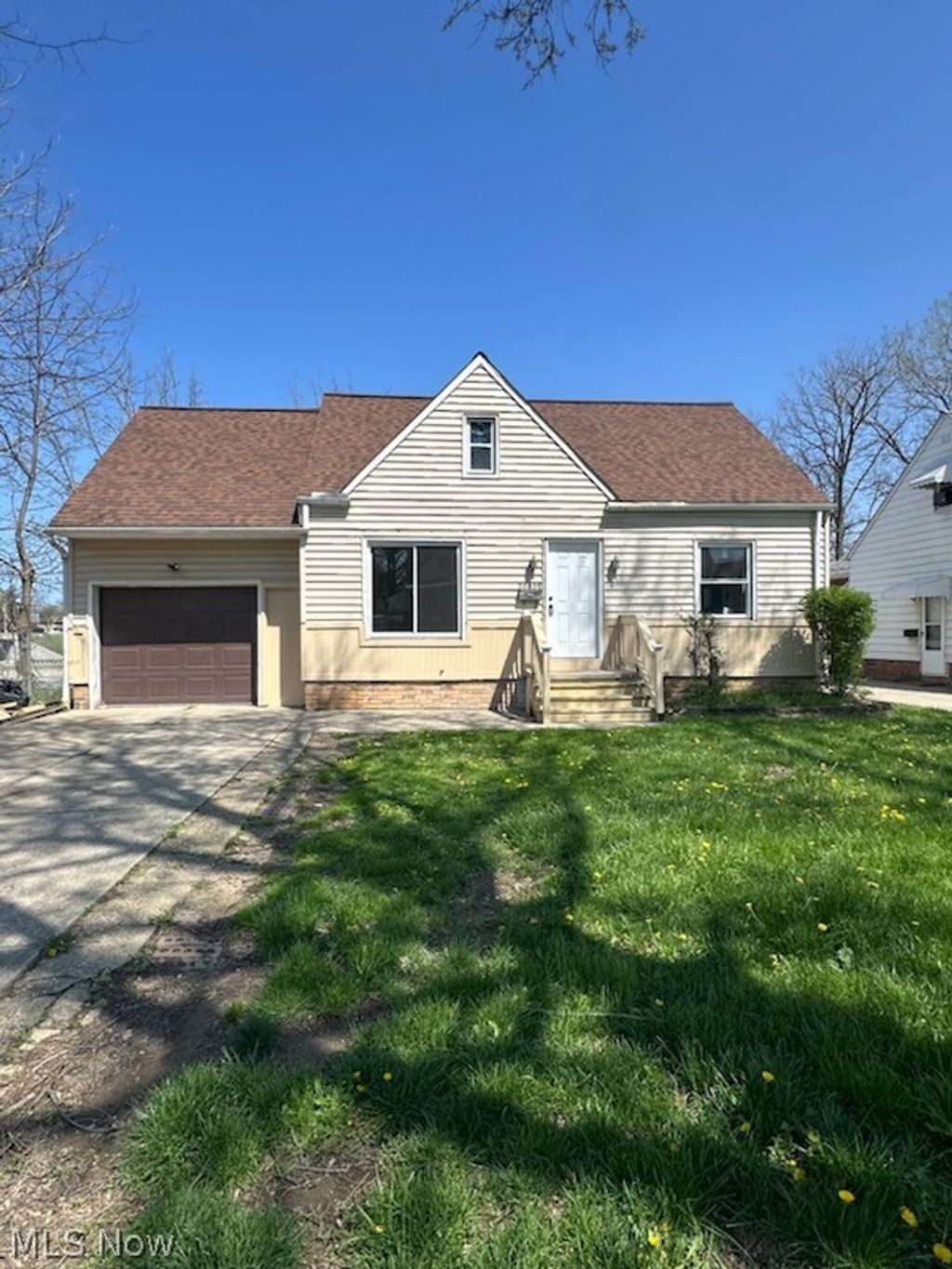 Photo of 20605 Hansen Road, Maple Heights, OH 44137 (MLS # 5203258)