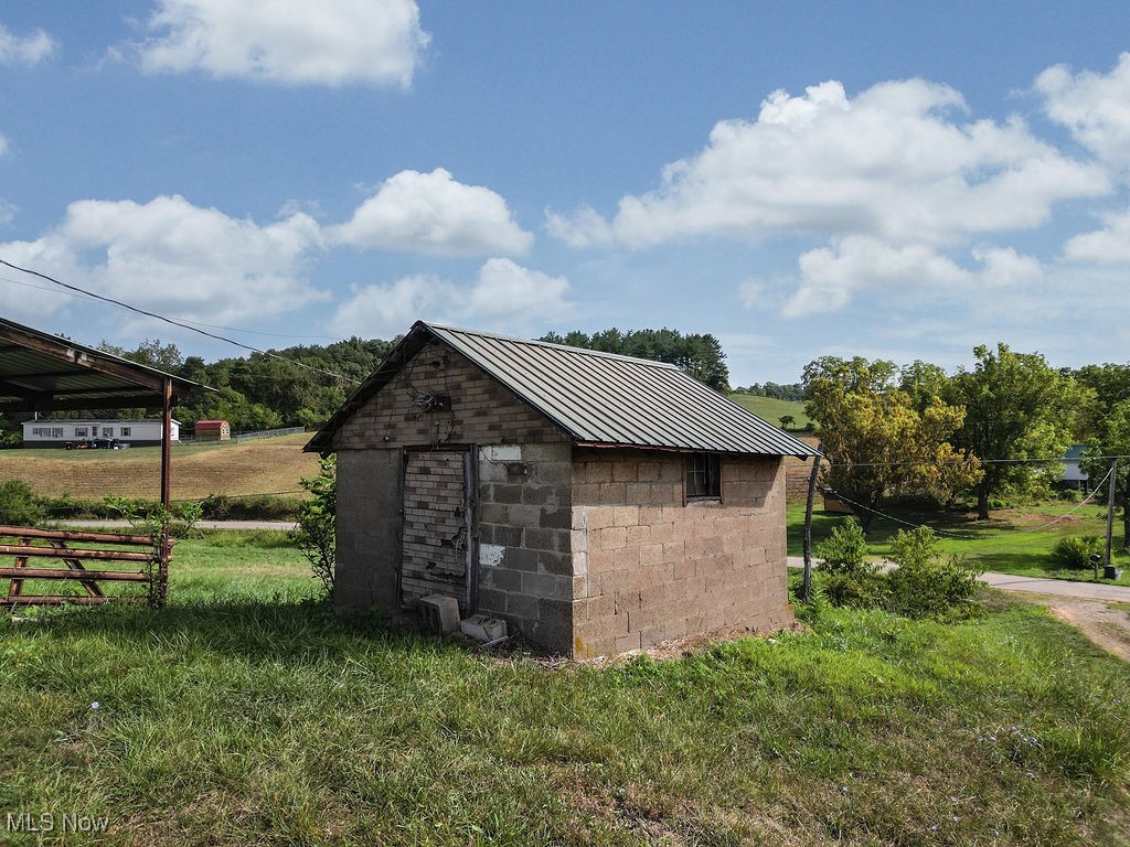 Sun Valley Road, Washington, West Virginia image 19