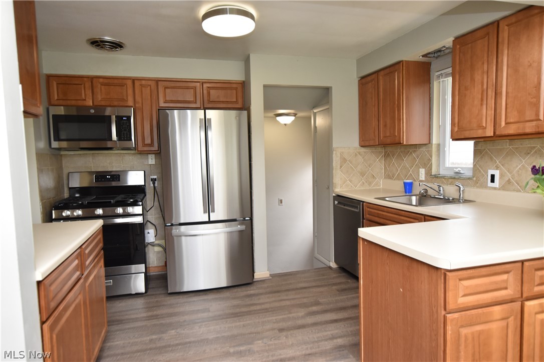 S H Kleinman Realty Cos Yorkl - Residential