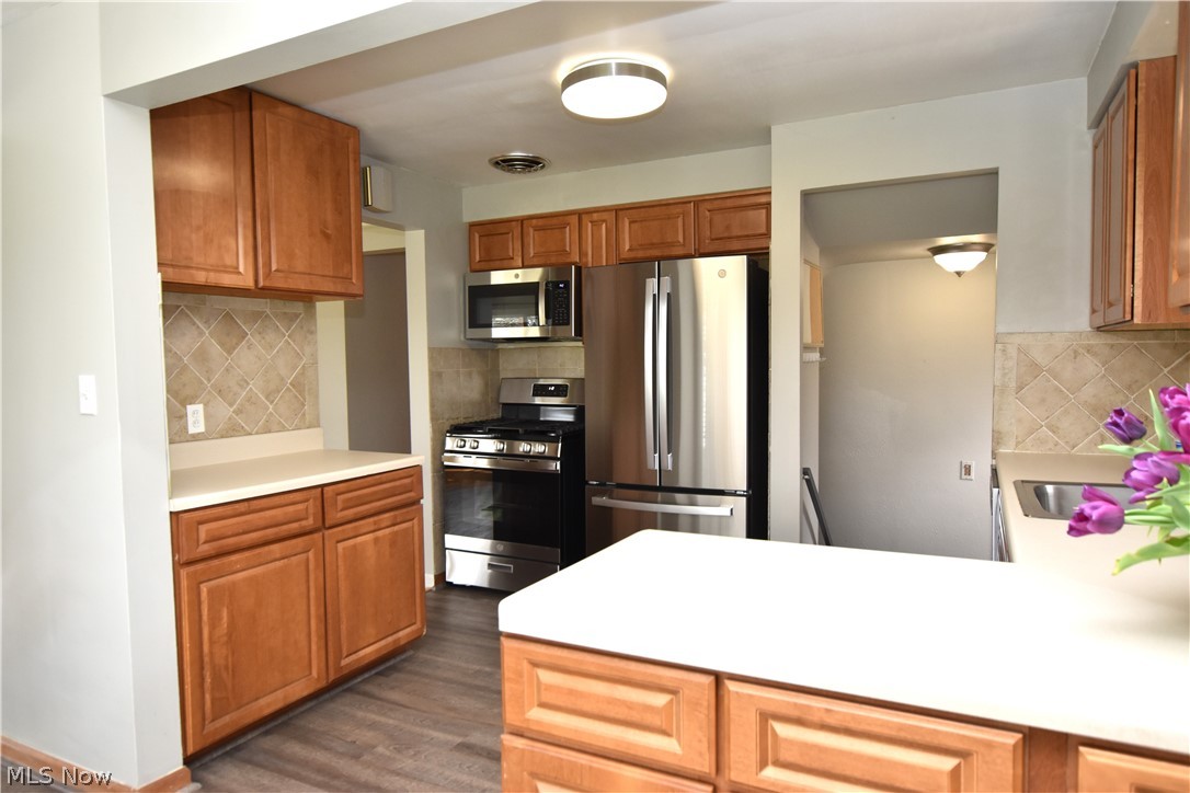 S H Kleinman Realty Cos Yorkl - Residential