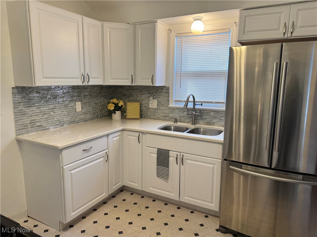 130 Lake Edge Drive, Euclid, Ohio image 17