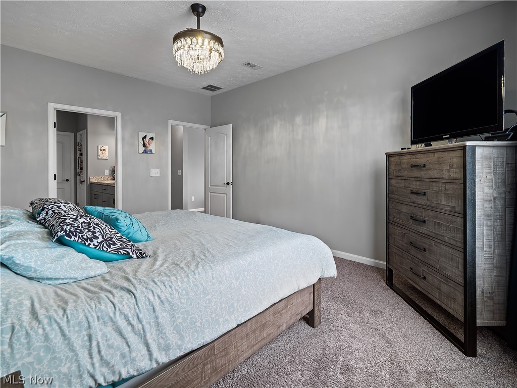 Four Seasons at Chestnut Ridge - Residential