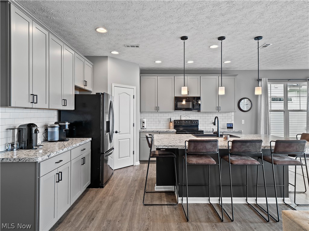 Four Seasons at Chestnut Ridge - Residential