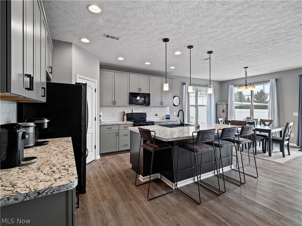 Four Seasons at Chestnut Ridge - Residential