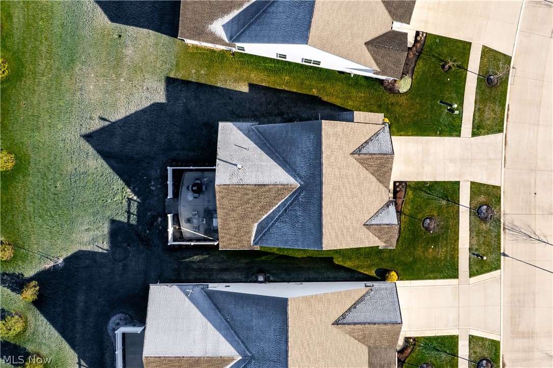 Four Seasons at Chestnut Ridge - Residential