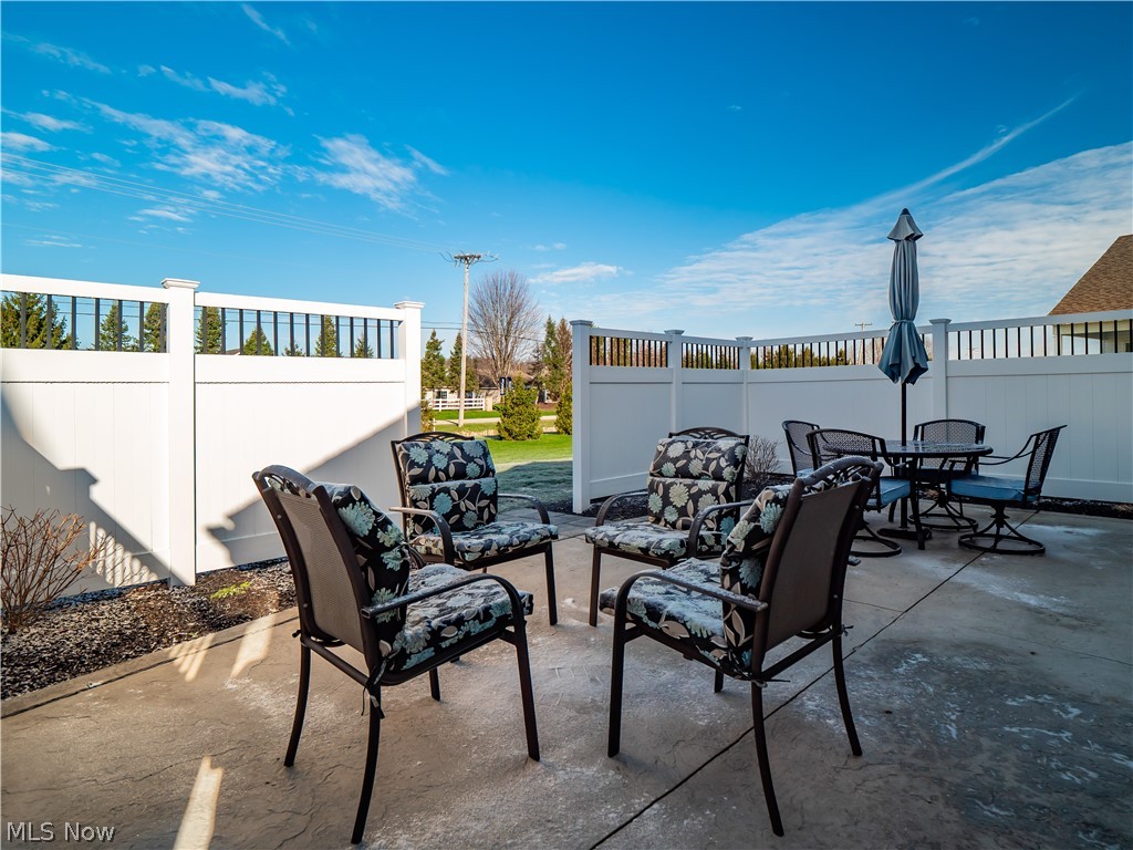 Four Seasons at Chestnut Ridge - Residential