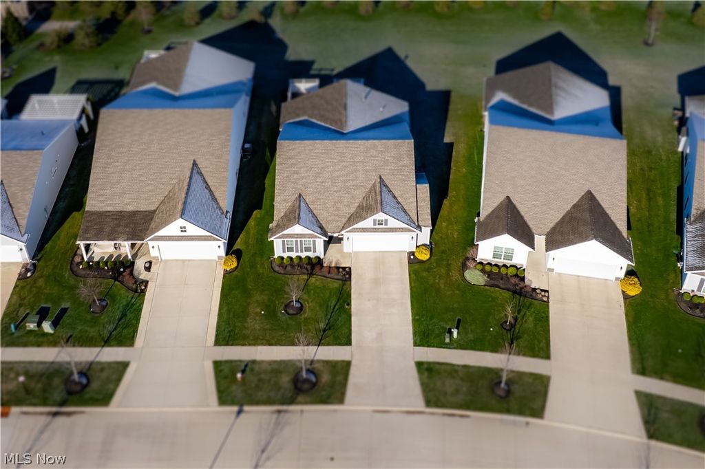 Photo of 157 Kensington Way, Elyria, OH 44035 (MLS # 5196465)