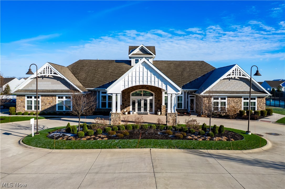 Four Seasons at Chestnut Ridge - Residential