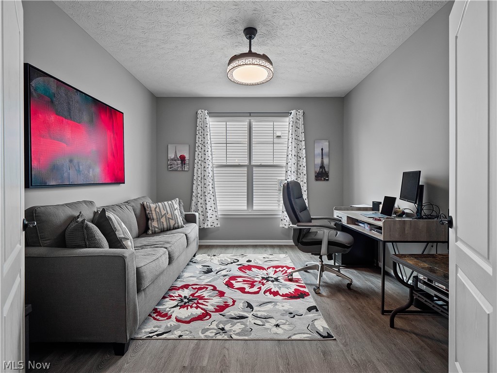 Four Seasons at Chestnut Ridge - Residential