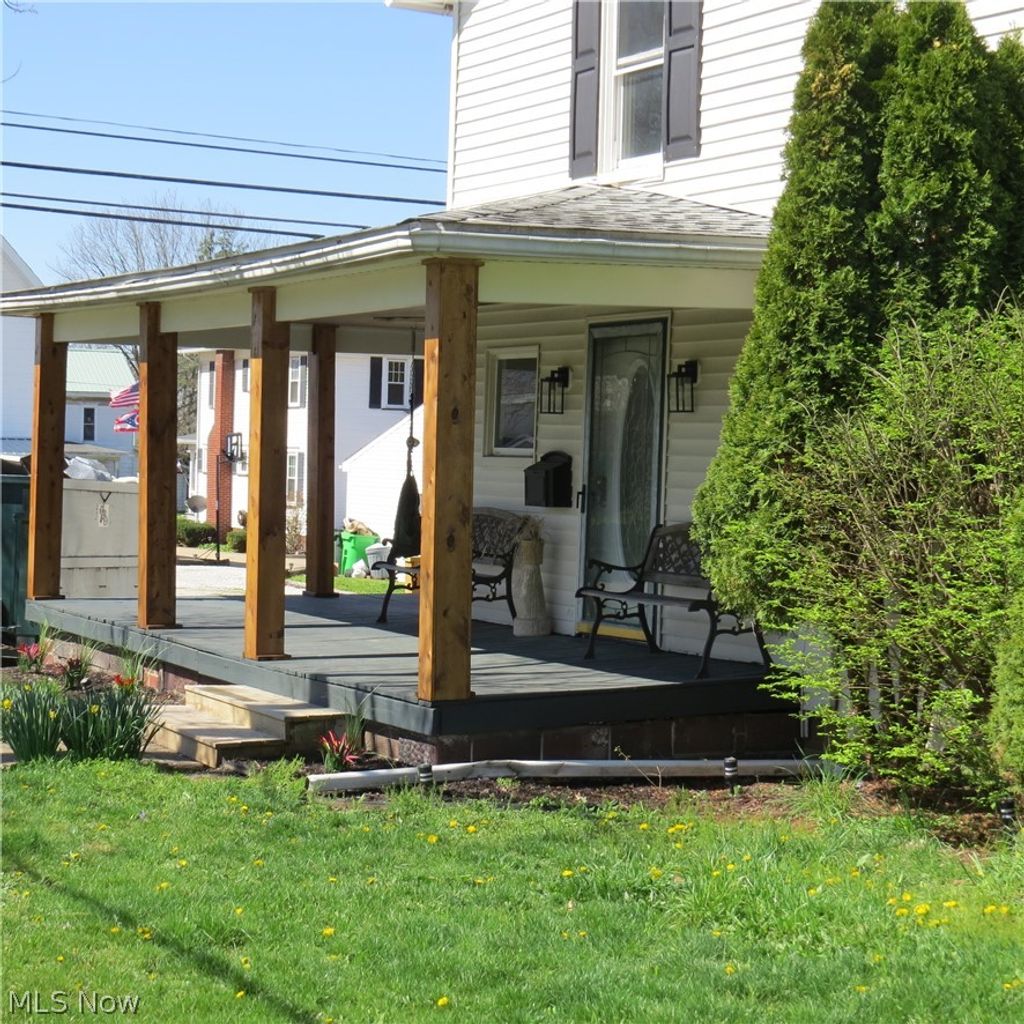 Photo of 109 Park Avenue SE, Carrollton, OH 44615 (MLS # 5181694)