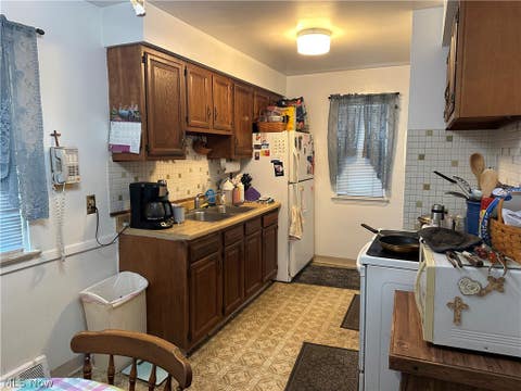 Tiny photo for 5530 Oakwood Avenue, Maple Heights, OH 44137 (MLS # 5238917)