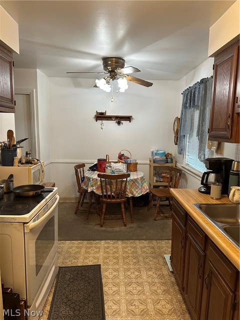 Tiny photo for 5530 Oakwood Avenue, Maple Heights, OH 44137 (MLS # 5238917)