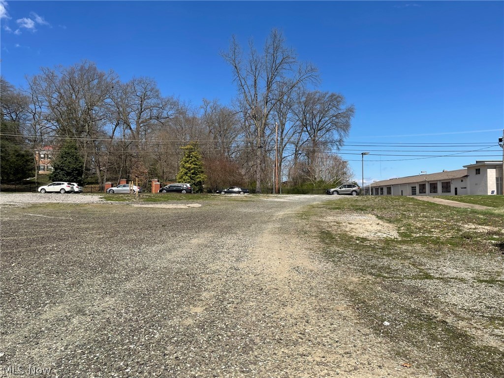 Toll Gate Adn - Commercial Sale