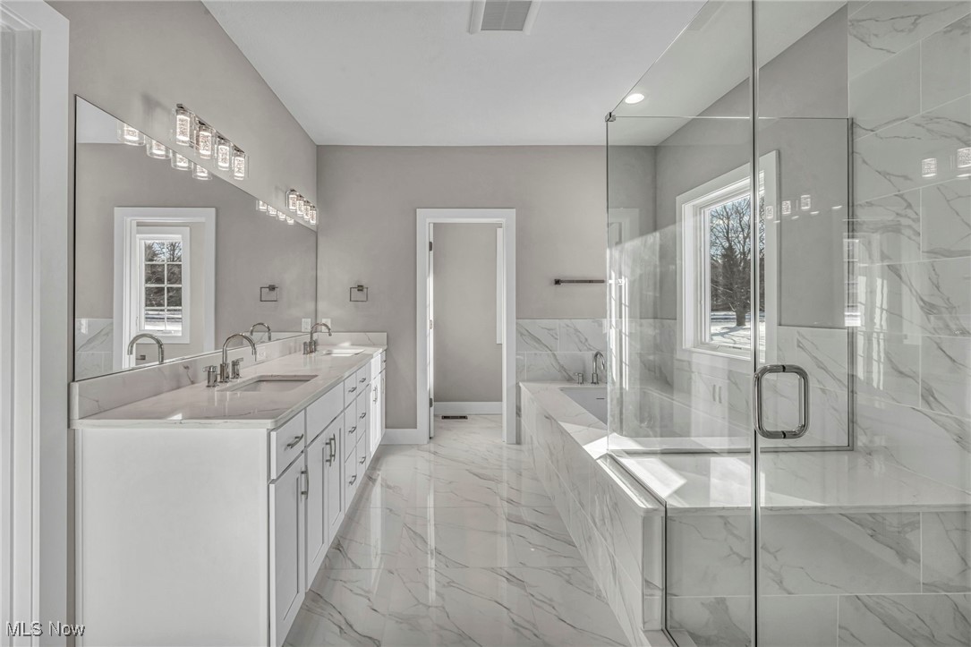 Hunting Vly Farms - Residential