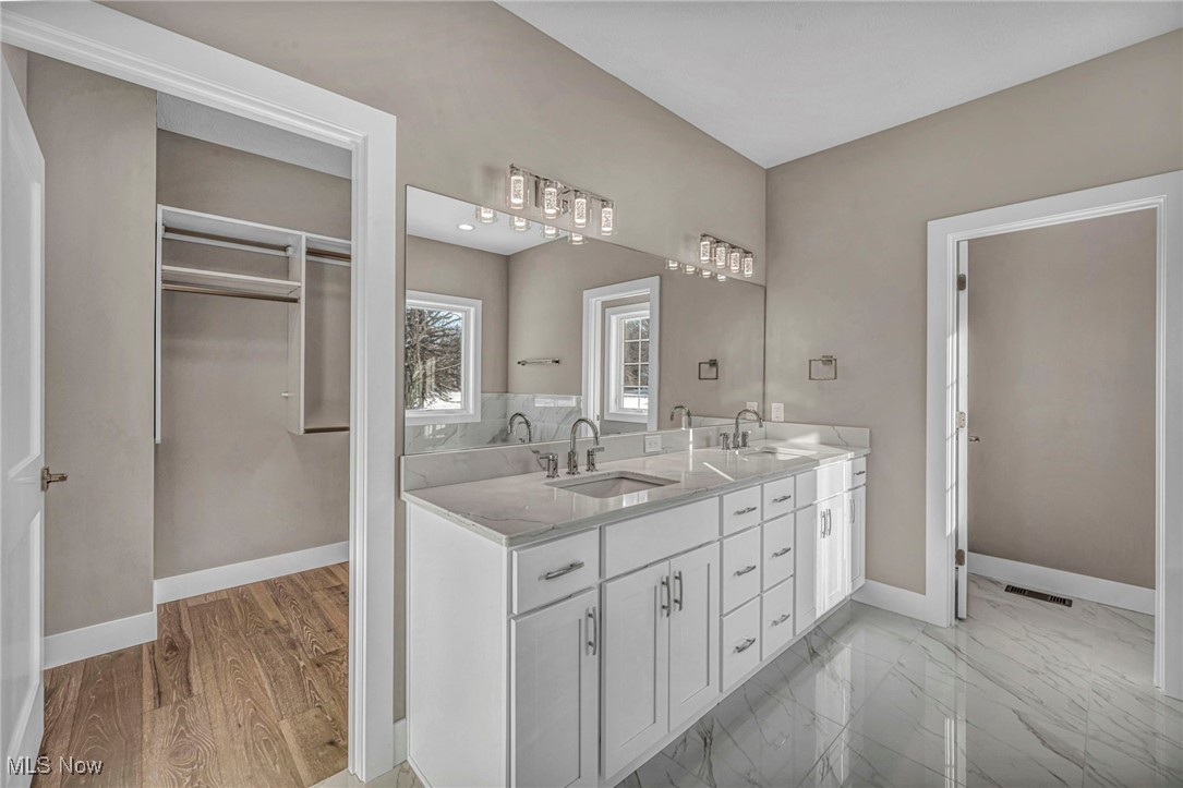 Hunting Vly Farms - Residential