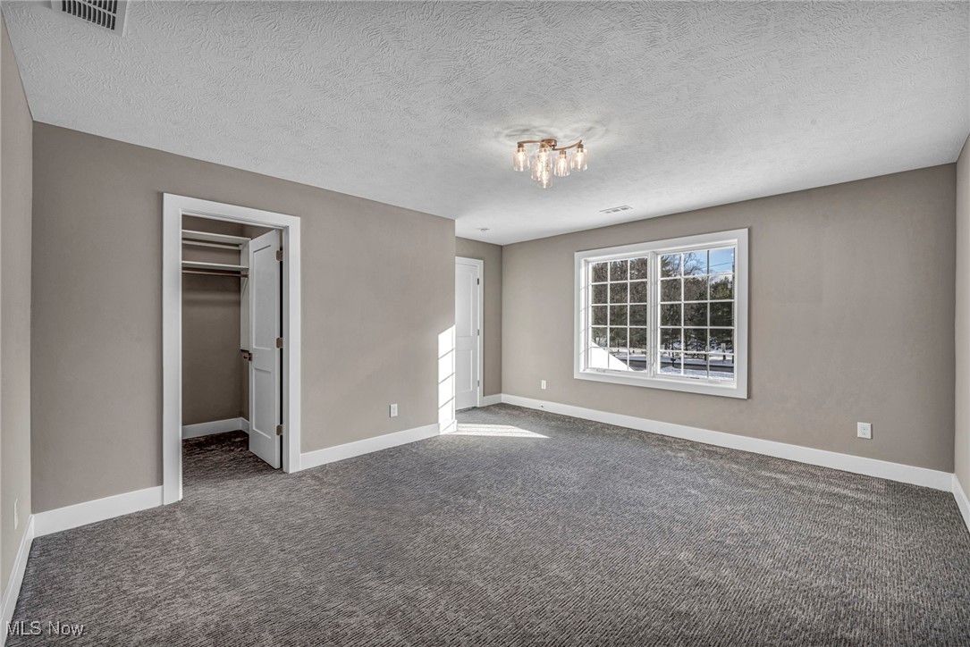 Hunting Vly Farms - Residential