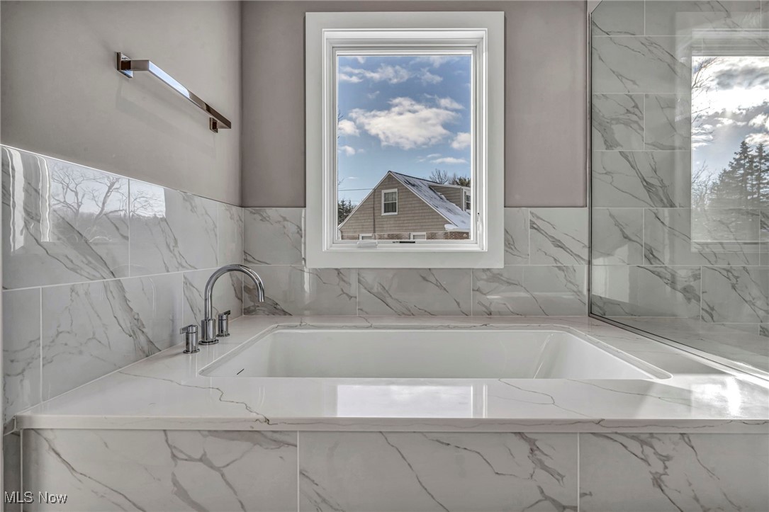 Hunting Vly Farms - Residential