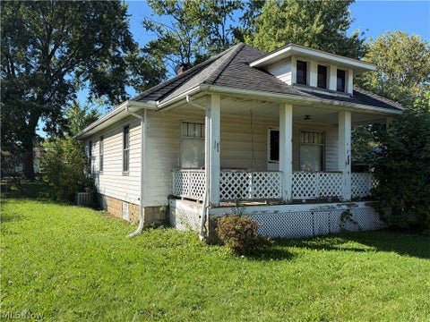 Homes For Sale - 202 Best Street<br/> Bedford, OH 44146