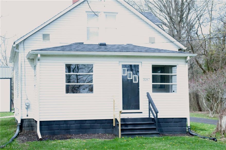 Welcome to this cant miss opportunity to have plenty of land, privacy and comfort
This modern bungalow is situated on over two acres of land and features a main-floor master suite, a laundry room, and an updated kitchen. The second level includes two additional bedrooms and a custom bathroom. Notable exterior updates include a new roof installed in 2025 and a two-car garage equipped with electricity.
Our home business is growing so we are excited to find this wonderful property it's next owner
This property is an excellent opportunity for first-time buyers, looking to downsize with quality upgrades or those seeking a private setting. Please contact an agent to schedule a showing today