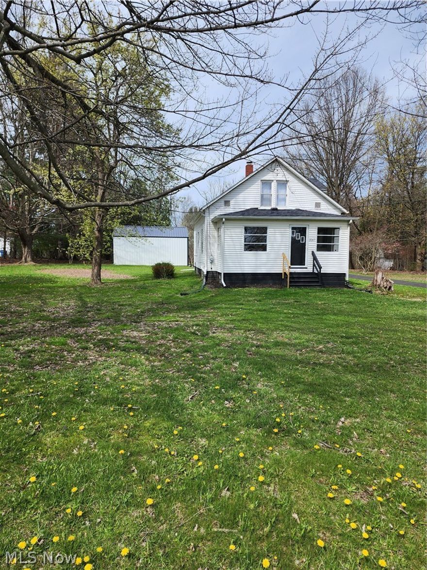 Welcome to this cant miss opportunity to have plenty of land, privacy and comfort
This modern bungalow is situated on over two acres of land and features a main-floor master suite, a laundry room, and an updated kitchen. The second level includes two additional bedrooms and a custom bathroom. Notable exterior updates include a new roof installed in 2025 and a two-car garage equipped with electricity.
Our home business is growing so we are excited to find this wonderful property it's next owner
This property is an excellent opportunity for first-time buyers, looking to downsize with quality upgrades or those seeking a private setting. Please contact an agent to schedule a showing today