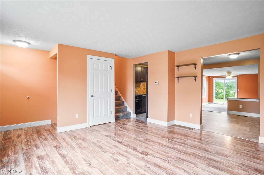 Country Lane Manor - Residential