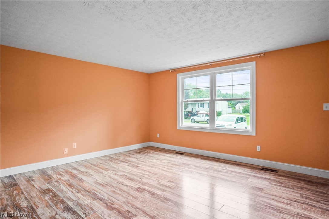 Country Lane Manor - Residential