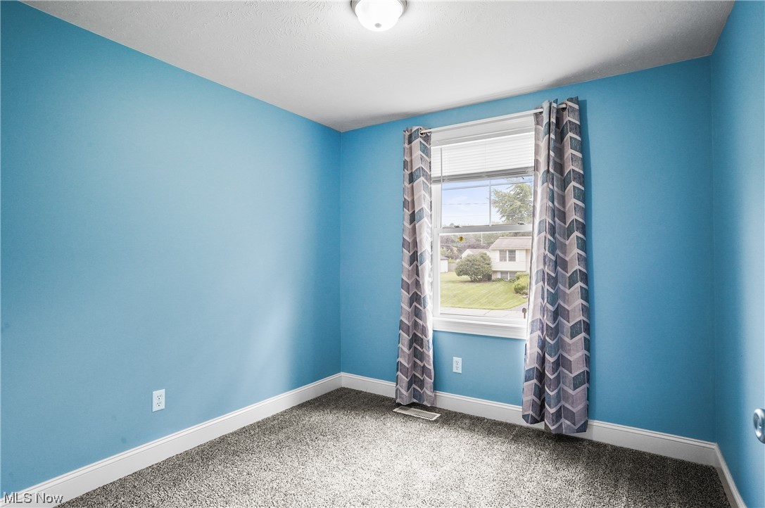 Country Lane Manor - Residential