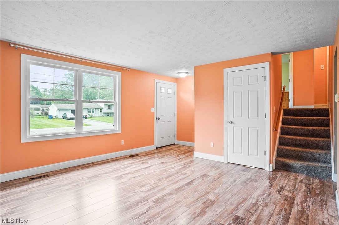 Country Lane Manor - Residential