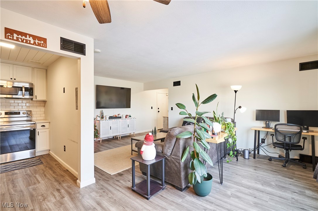 Garage Sp #71 - Residential