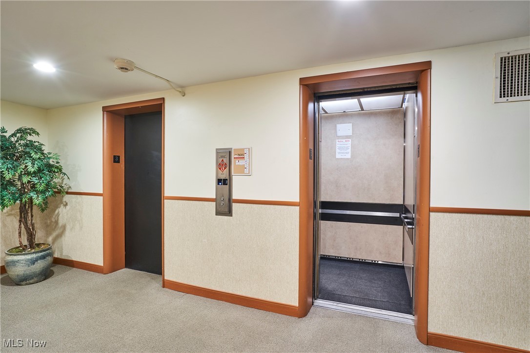 Garage Sp #71 - Residential